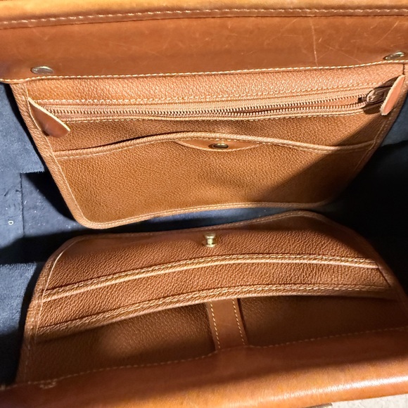 Dooney & Bourke Vintage Black and Tan Leather Bag - Picture 10 of 10